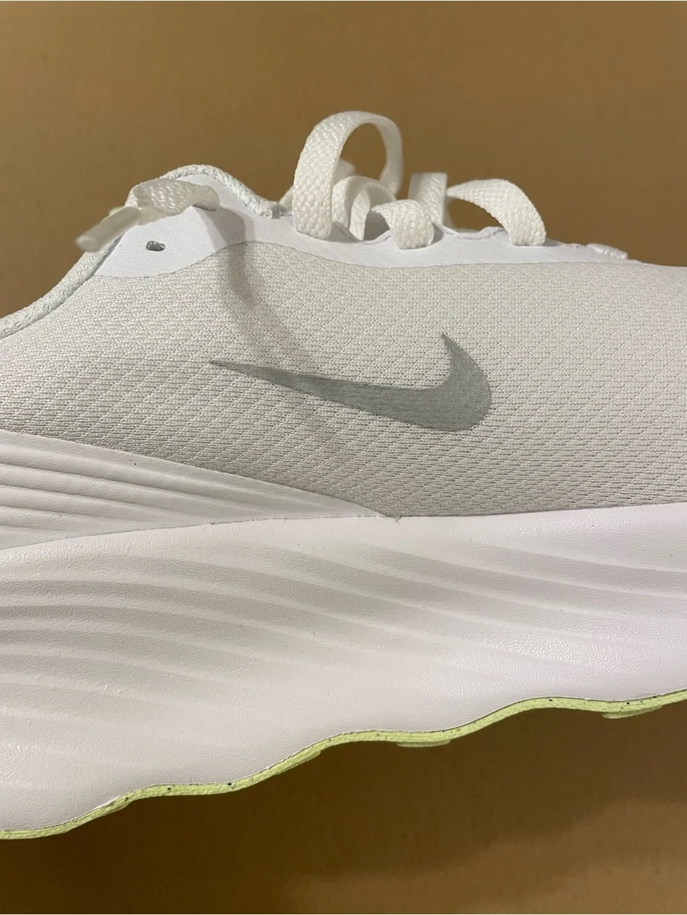 NEW Nike Promina White Metallic Silver Sneakers - Women’s Size 10